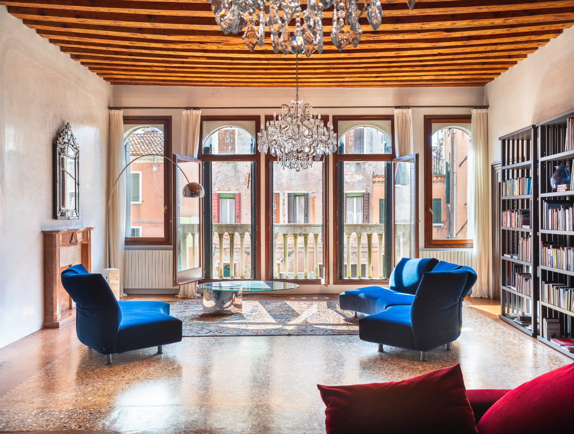 Historic piano nobile Castello Biennale - a 3 bedroom piano nobile apartment for sale in Venice