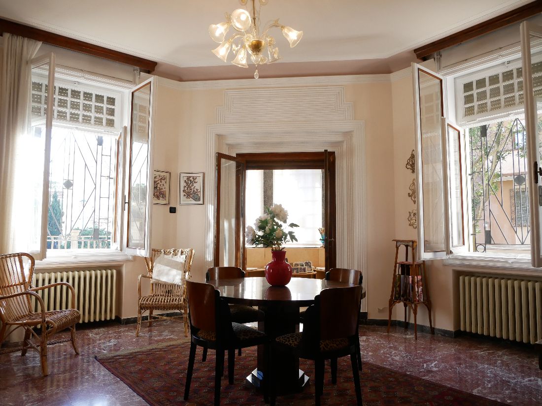 Art Deco Canalfront Villa on the Venice Lido - a 5 bedroom detached house for sale in Venice