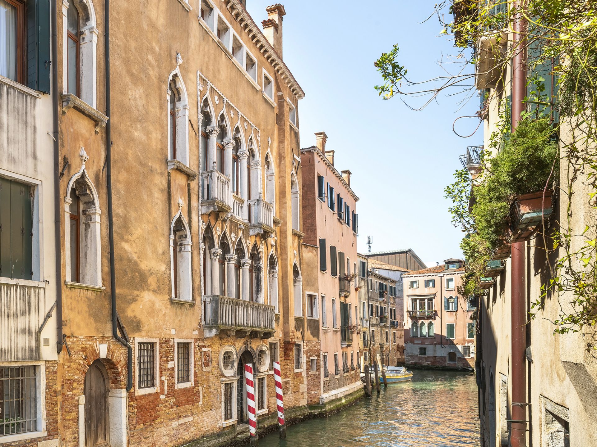 16th century whole palazzo Castello - a 12 bedroom palazzo for sale in Venice